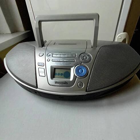 Přenosný audio přehrávač s CD Panasonic RX-ES22 malá cobra