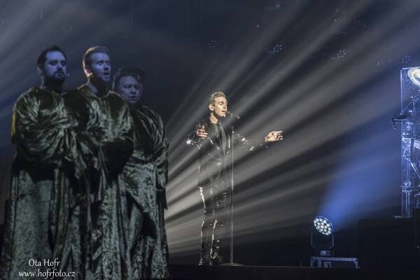 Gregorian v Ostravě. Formace mnichů bude slavit v Ostravar Aréně