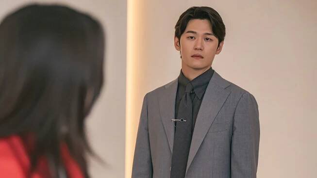 Lee Hak Joo Beyond The Bar Netflix K Drama August 2025 Preview