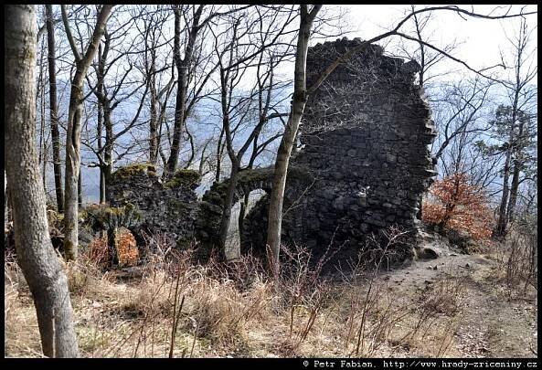 Himlštejn–Nebeská skála – fotografie / hrady-zriceniny.cz