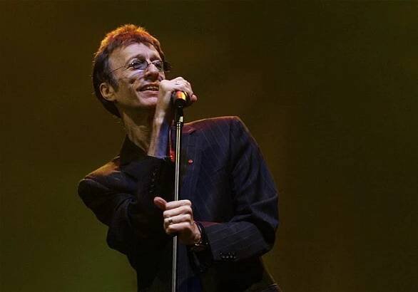 Robin Gibb, bývalý zpěvák Bee Gees, podlehl rakovině