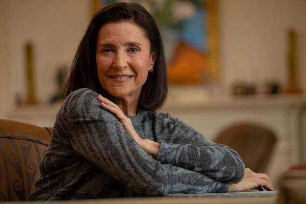19 Captivating Facts About Mimi Rogers