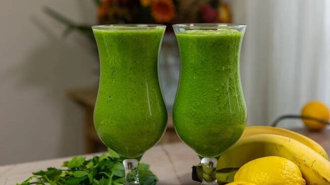 Jak udělat čtyři druhy smoothie podle videonávodu