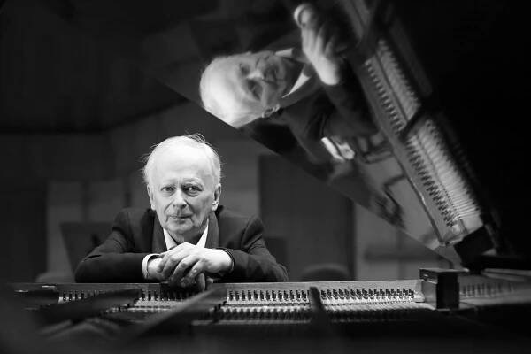 Janusz Olejniczak (1952–2024)
