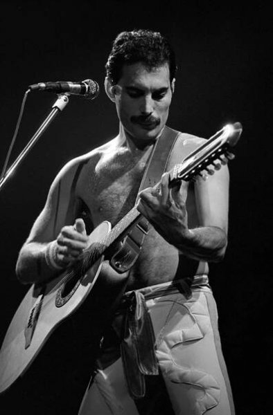 Freddie Mercury performing with Queen at the Spectrum in Philadelphia