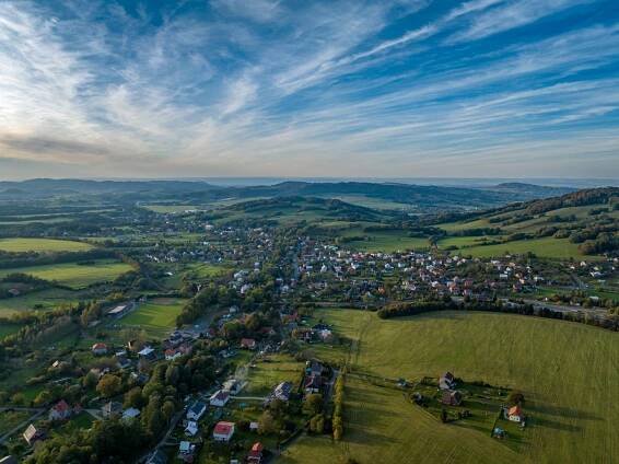 Galerie - Pohled na obec z dronu - Obec Veřovice - Obec Veřovice
