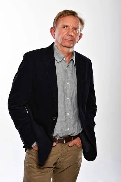Miroslav Vladyka jako šéf oddělení vražd Koudelka v seriálu Dvojka na zabití. 