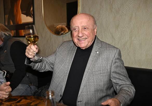 Felix Slováček ve svém živlu: Na oslavě narozenin bývalé pornohvězdy řádil v obklopení žen. Řekl, proč nepřišla Dáda