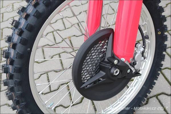 Honda CRF 450R | Katalog motocyklů a motokatalog na Motorkáři.cz