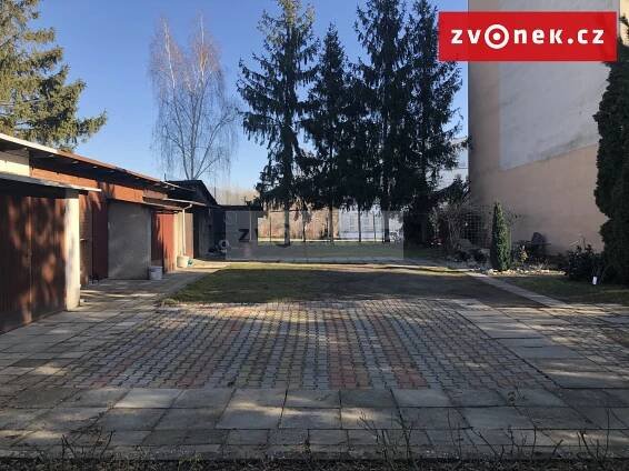 3+1 rekonstruovaný s garáží, dílnou - Otrokovice | Zvonek.cz