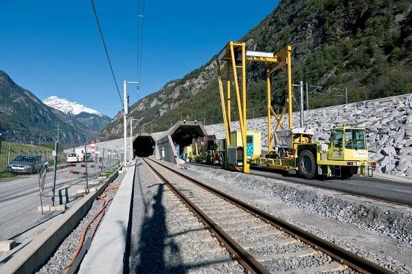 V Gotthardském masivu jde již o třetí tunel, který se staví.