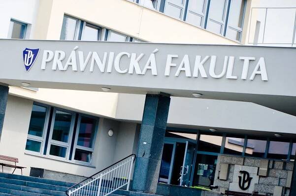 Fakulta vyhlásila dodatečné přijímací řízení pro obor zaměřený na evropské právo