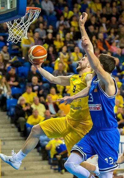 BASKETBALOVÉ PLAY OFF: BK Opava – USK Praha 67:56