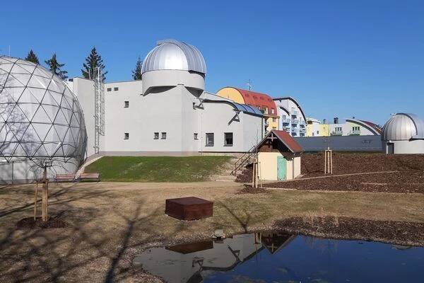 Hvězdárna a planetárium prof. F. Nušla foto 1
