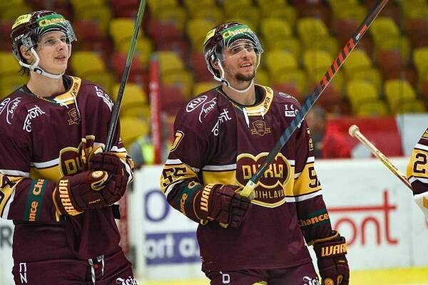 HC Dukla Jihlava – Měli jsme v obraně dva gólmany, tak to trošku hořelo, směje se obránce Lukáš Mareš