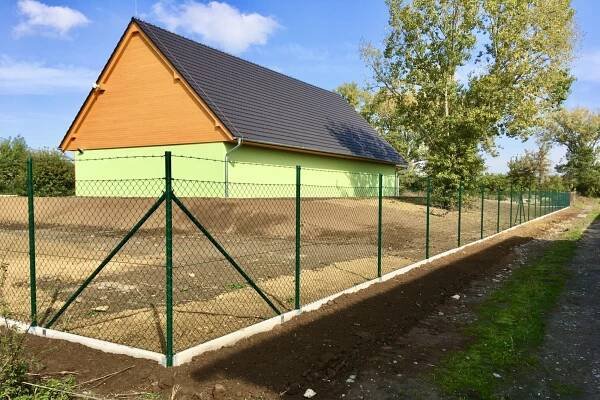 Stavíme ploty | stavba plotů na klíč