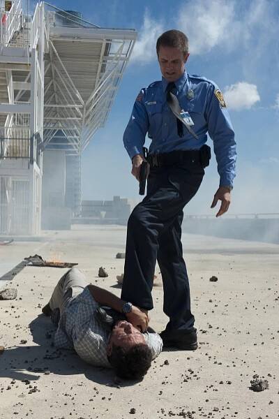 Status: Nežádoucí - Ďábel, kterého znáš - Z filmu - Garret Dillahunt