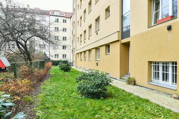 Radhošťská, Žižkov - Praha 3 | Pronájem, Byt 2+kk, 51 m²