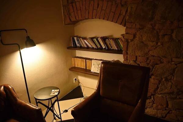 Interiér lovosického Lovo Cafe.
