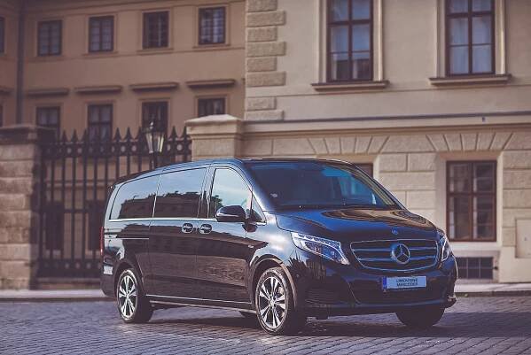 mercedes-benz-v-class-1