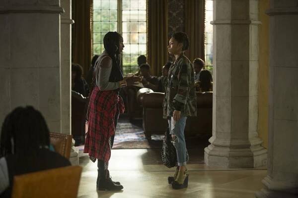 Ashley Blaine Featherson, Logan Browning - Drazí běloši - Kapitola I. - Z filmu