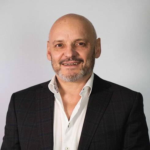 Prof Jonathan Moore - Cathedral Eye Clinic