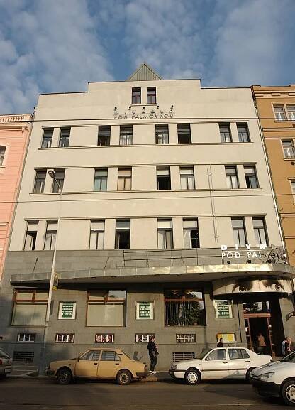 Hrabal tu dělal kulisáka! Někdejší libeňská „nálevna“ se stala perlou pražské činohry