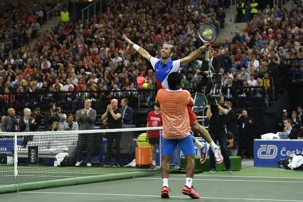 Djoković, Agassi, Jágr, ale hlavně Štěpánek. Bývalý tenista uspořádal hvězdnou rozlučku s kariérou