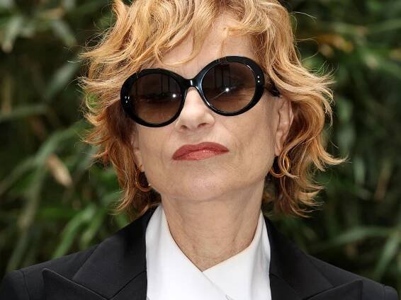 French Icon Isabelle Huppert Debuts a New Shag Haircut in Her Sixties