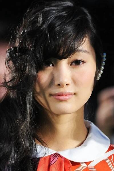 Shioli Kutsuna herečka