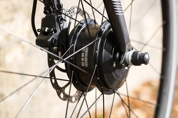 Cytronex electric assistance system on a Cannondale Quick 4 Disc road bike