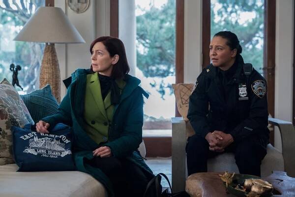 Elsbeth - Love Knocked Off - Z filmu - Carrie Preston, Carra Patterson
