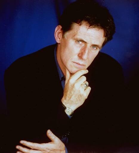 Gabriel Byrne fotka