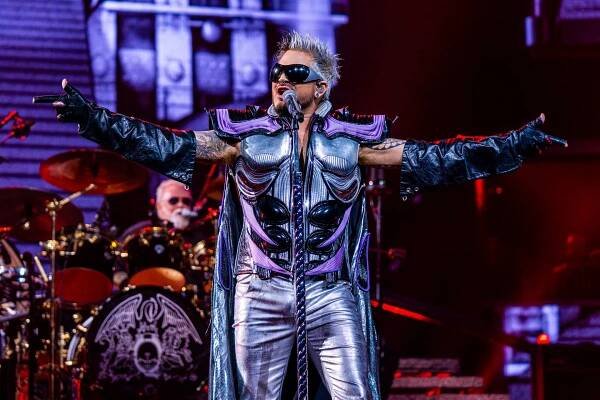 Queen + Adam Lambert: A Rhapsody in Chicago