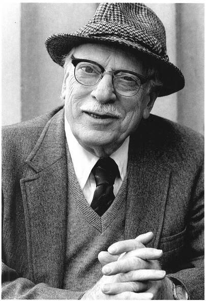 Joe Rosenthal je autorem snímku, který doslova obletěl svět. Fotografie je z roku 1990.