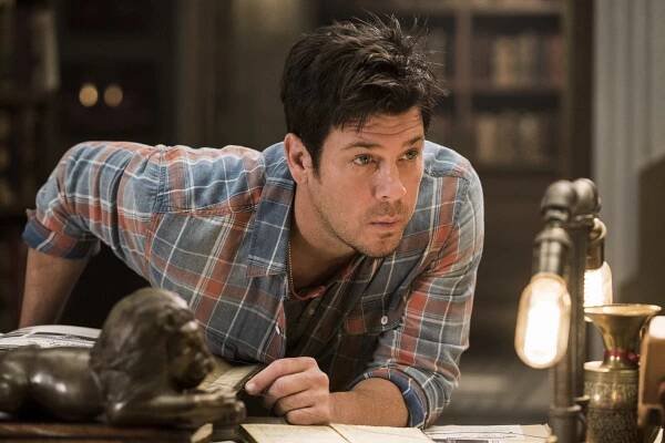 Knihovníci - And a Town Called Feud - Z filmu - Christian Kane