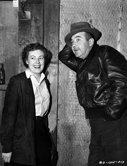 Betty Buehler, Broderick Crawford - The Mob - Z natáčení