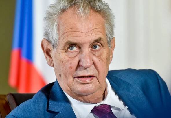 Zeman pochybuje o lidskosti soudů. Tak proč nedává milosti?
