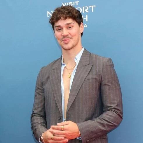 Noah Beck