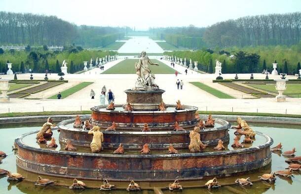 Soubor:Chateau-de-versailles-Rotonde.jpg – Wikipedie