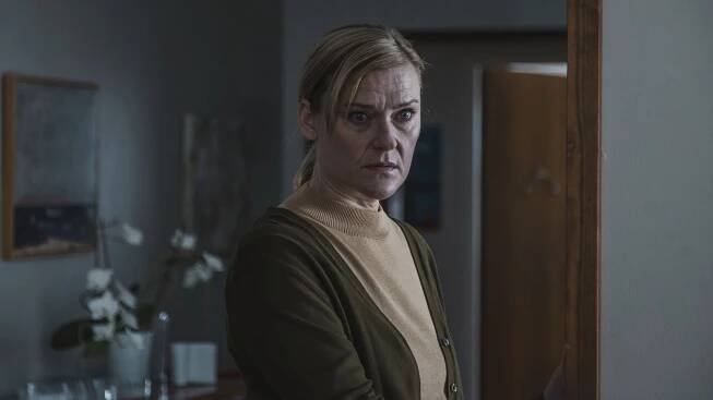 Eroja ja sovintoja - Tämmöstä tää on. Kuuluu sopimukseen. - Z filmu - Pirjo Lonka