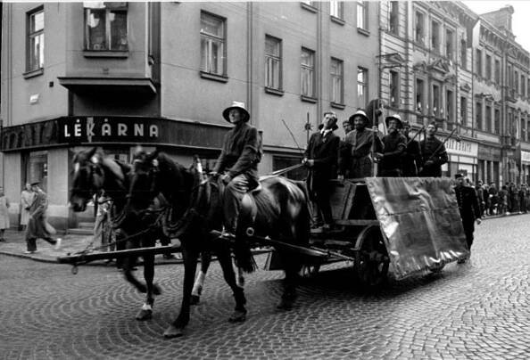 OBRAZEM: První máj 1948 v Táboře. Podívejte se