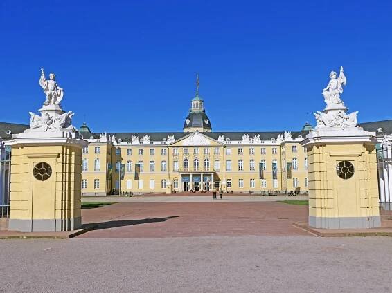 Karlsruhe_Schloss_1