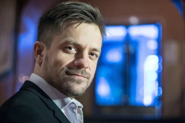 Mádl: Tvrdá slupka může skrývat dobré srdce. Nenávist na Facebooku ale musíme trestat