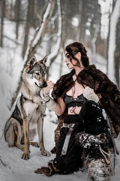 Fantasy focení s vlky – magický zážitek Čistá u Horek Wolves Photographers - Vít Antoš • Firmy.cz