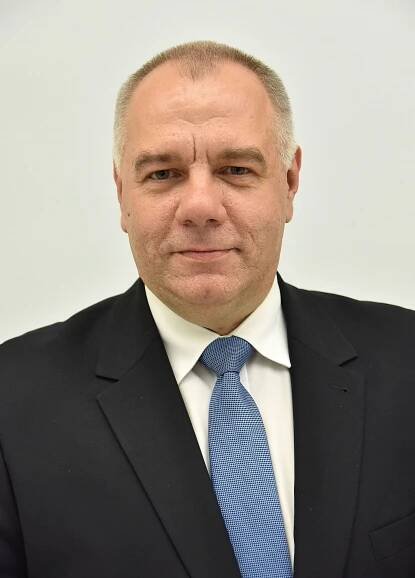 Soubor:Jacek Sasin Sejm 2016.JPG – Wikipedie