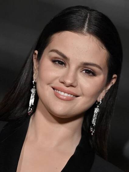 Selena Gomez Went Blonde... But She Didn't... But She Did? See Photos