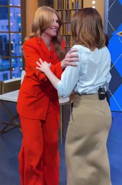 Bryce Dallas Howard; Emma Stone