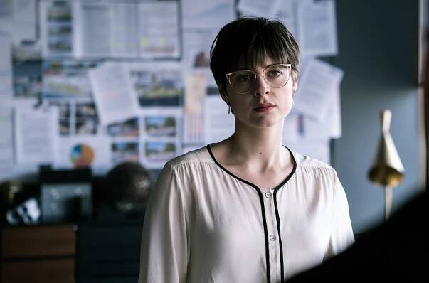 Die Diplomatin - Tödliches Alibi (E05) (2020) | Galerie - Z epizody | ČSFD.cz
