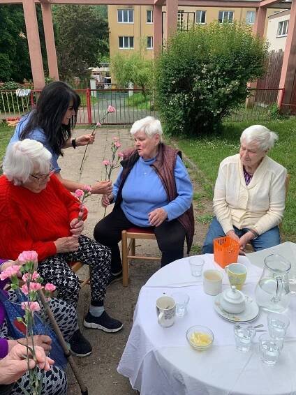 Návštěva babiček z Domova pro seniory 27.5.2025 — Mateřská škola Sluníčko